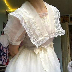 VINTAGE white tea party bridal dress